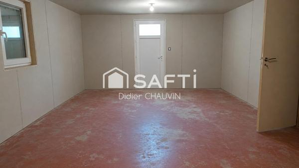 Maison plain pied avec de beaux volumes.