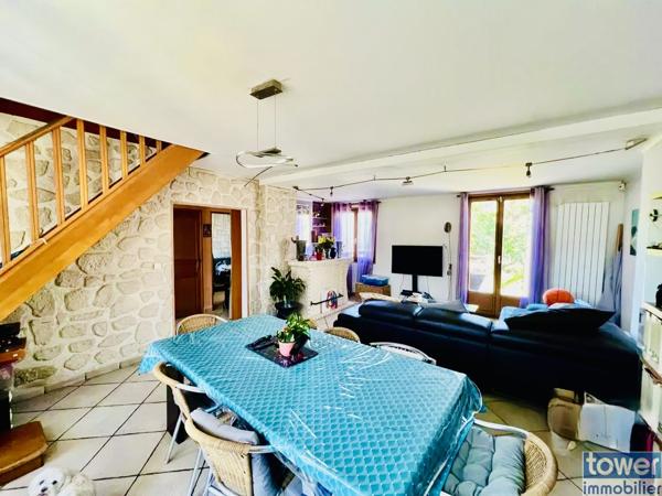 Maison
                                                                                                                                                                                                                                                                                                                        4 pièce(s)                                                                                                                                                                                                          3 chambre(s)                                                                                                                                                                                                          108  m²