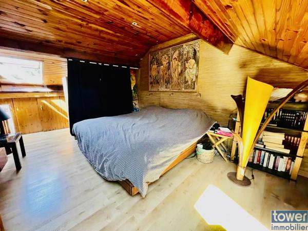 Maison
                                                                                                                                                                                                                                                                                                                        4 pièce(s)                                                                                                                                                                                                          3 chambre(s)                                                                                                                                                                                                          108  m²