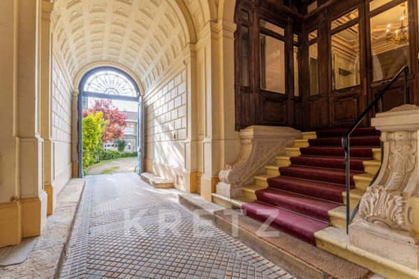 Bordeaux - Triangle d'Or - Appartement rénové avec 3 chambres et stationnement