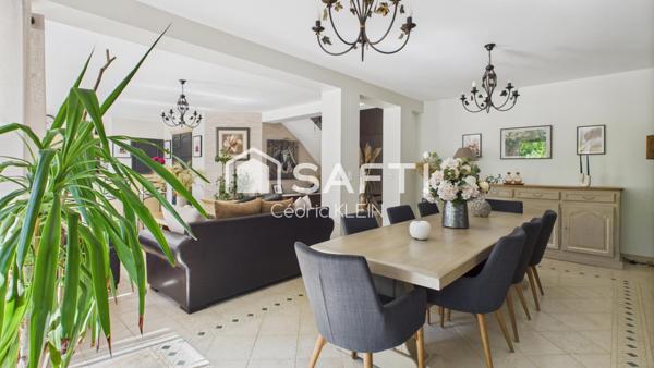 Demeure contemporaine avec parc arboré