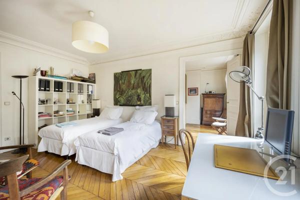 Appartement F4 à vendre  3 pièces - 111,04 m 2   PARIS  - 75004