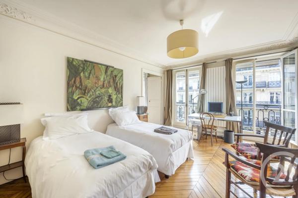 Appartement F4 à vendre  3 pièces - 111,04 m 2   PARIS  - 75004