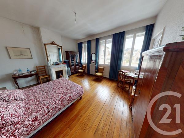 Immeuble à vendre  338 m2 ST QUENTIN - 02