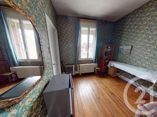 Immeuble à vendre  338 m2 ST QUENTIN - 02