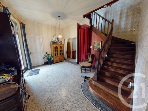 Immeuble à vendre  338 m2 ST QUENTIN - 02