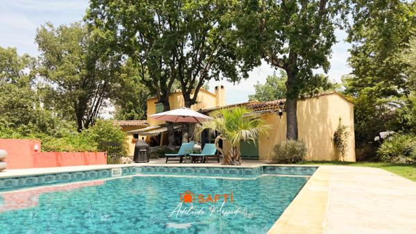 Propriété de caractère avec piscine, dépendance et jardin méditerranéen