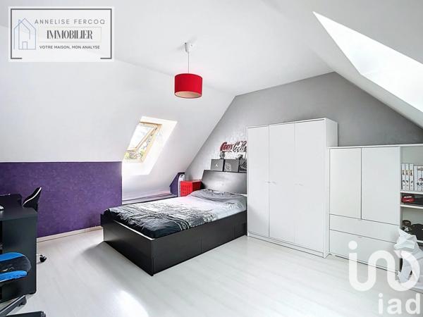 Maison 6 pièces de 145 m² à Cours-les-Barres (18320)