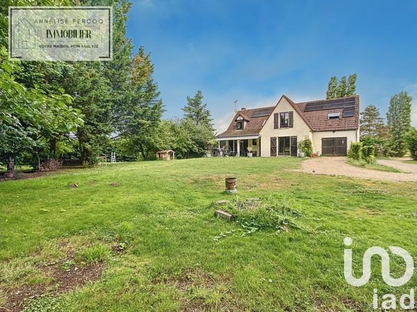 Maison 6 pièces de 145 m² à Cours-les-Barres (18320)