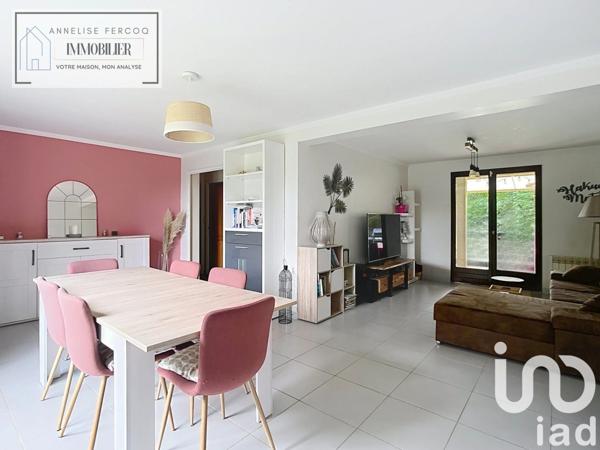 Maison 6 pièces de 145 m² à Cours-les-Barres (18320)