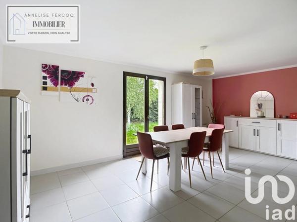 Maison 6 pièces de 145 m² à Cours-les-Barres (18320)