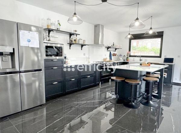 Maison 7 pièces - 212 m²