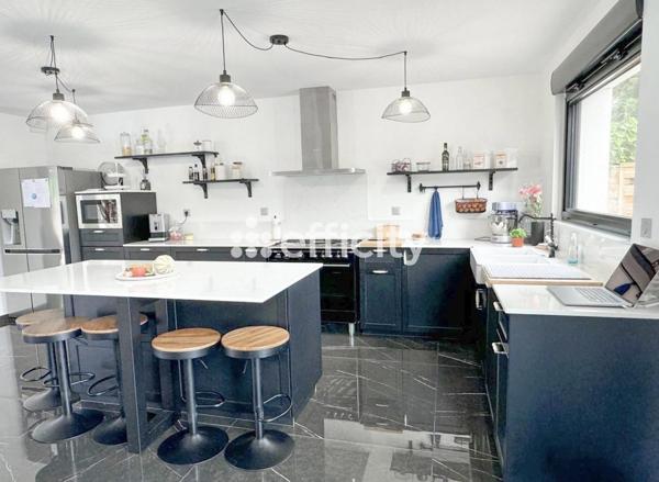 Maison 7 pièces - 212 m²