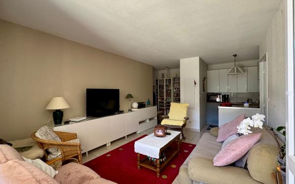 Appartement à vendre    2 pièces •  Istres