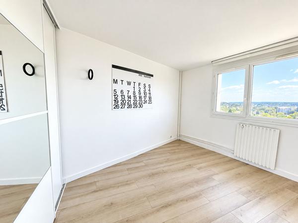 Appartement Saint Germain En Laye 4 pièces 80.83 m2 350 000 € **  - Référence  18946