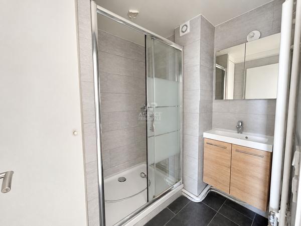 Appartement Saint Germain En Laye 4 pièces 80.83 m2 350 000 € **  - Référence  18946