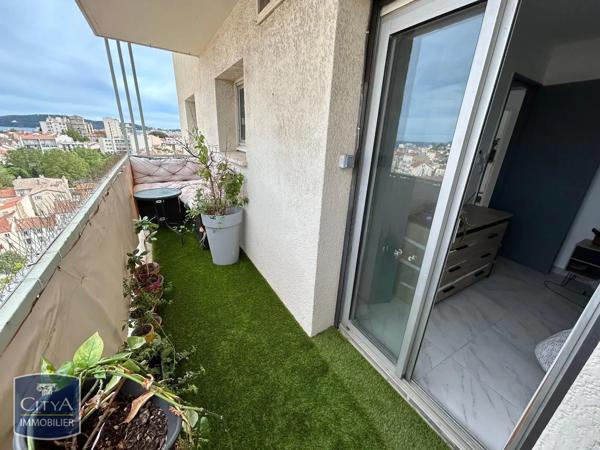 Appartement à louer 5 pièces 87m² Toulon (83000)