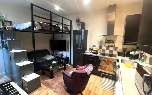 Appartement à vendre    1 pièce • 21,56 m2 Vincennes