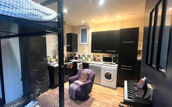 Appartement à vendre    1 pièce • 21,56 m2 Vincennes