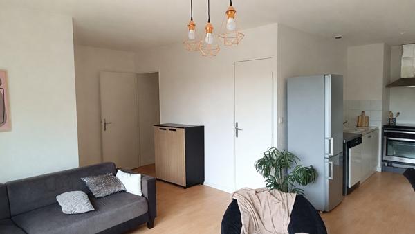 Appartement
         3 pièces
        - 67 m² 126 000 € *