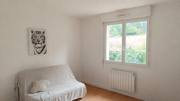 Appartement
         3 pièces
        - 67 m² 126 000 € *