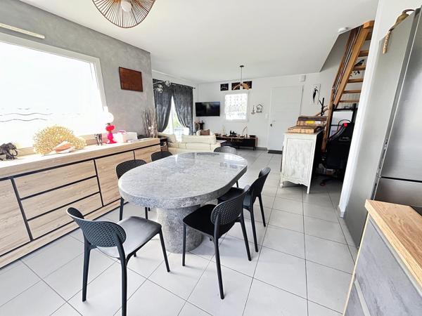 Maison récente dans quartier résidentiel – Inzinzac-Lochrist