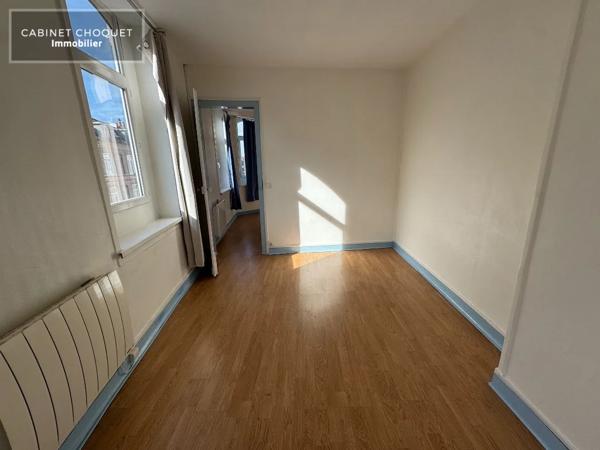 LOGEMENT F4 EN TRIPLEX + BALCON - IDEAL COLOCATION A LOUER - LILLE GAMBETTA - REPUBLIQUE - 77 m 2 - 1 399 € charges comprises par mois