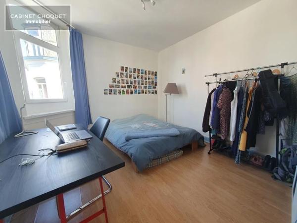LOGEMENT F4 EN TRIPLEX + BALCON - IDEAL COLOCATION A LOUER - LILLE GAMBETTA - REPUBLIQUE - 77 m 2 - 1 399 € charges comprises par mois