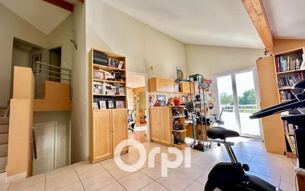 Maison à vendre    6 pièces • 161,01 m2 Claix