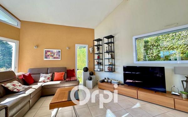 Maison à vendre    6 pièces • 161,01 m2 Claix