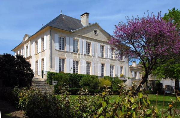 Élégant château du XIXème siècle près de Saint-Émilion – idéal pour un projet d’œnotourisme
