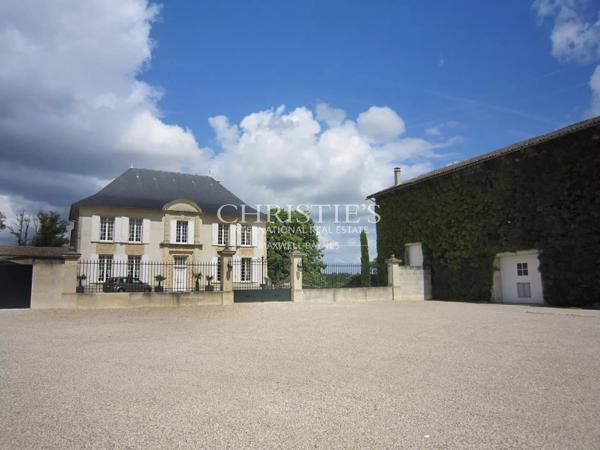 Élégant château du XIXème siècle près de Saint-Émilion – idéal pour un projet d’œnotourisme