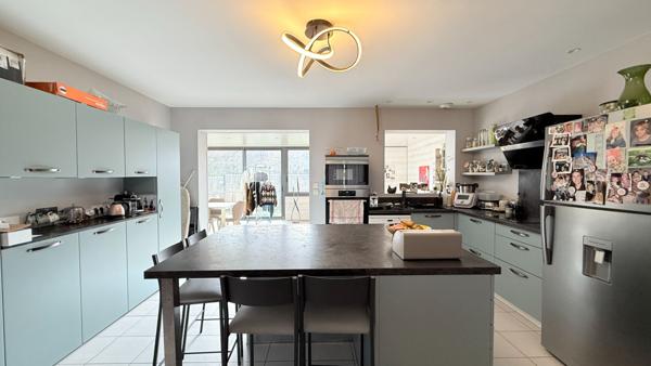 MAISON LA ROCHE SUR YON