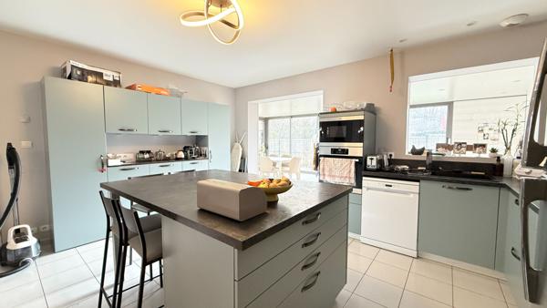 MAISON LA ROCHE SUR YON