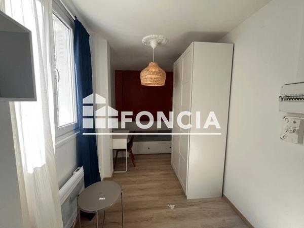 Location Studio 19.7 m² - 8 RUE DE LA COURTILLE Melun 77000