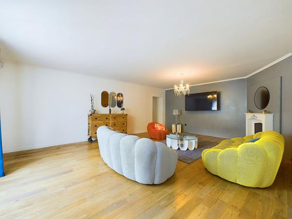 MAISON AVEC BIENS INDEPENDANTS SUR PARCELLE 378M² BEAUMONT LES VALENCE