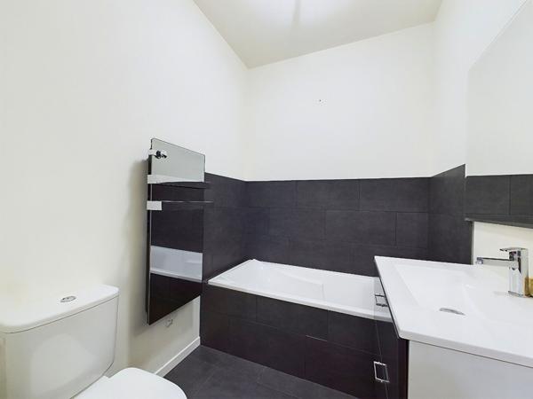 MAISON AVEC BIENS INDEPENDANTS SUR PARCELLE 378M² BEAUMONT LES VALENCE