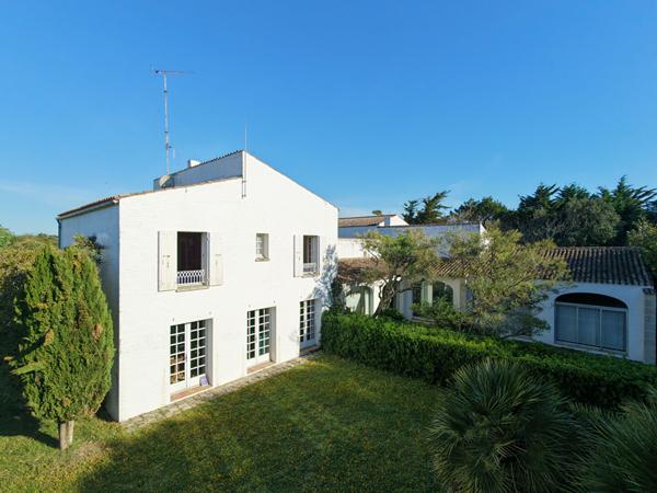 Maison d'architecte 1970 - la Rémigeasse 284 m² habitables 10 pièces
