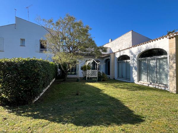 Maison d'architecte 1970 - la Rémigeasse 284 m² habitables 10 pièces