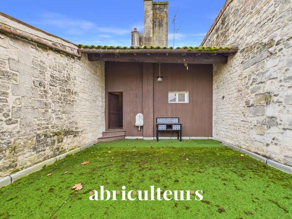 Maison de Maître À deux pas des bords de la Charente en vente à Jarnac (16200)