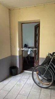 Location                                                      Local commercial
                        
                     2 pièces                      33 m2                     à Vanves