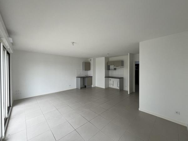 Appartement à louer 1 280 € CC Villenave-d'Ornon 4 p 85 m² DPE C
