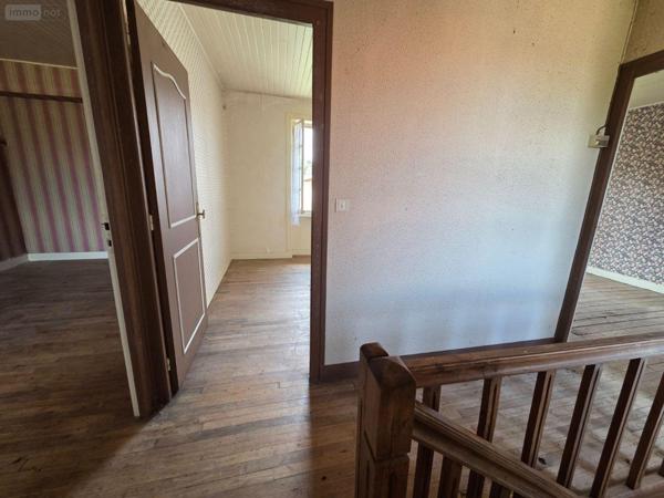 Maison à restaurer à vendre à Saint-Laurent-sur-Gorre en Haute-Vienne (87310), ref : 87006/1254   
CUBES