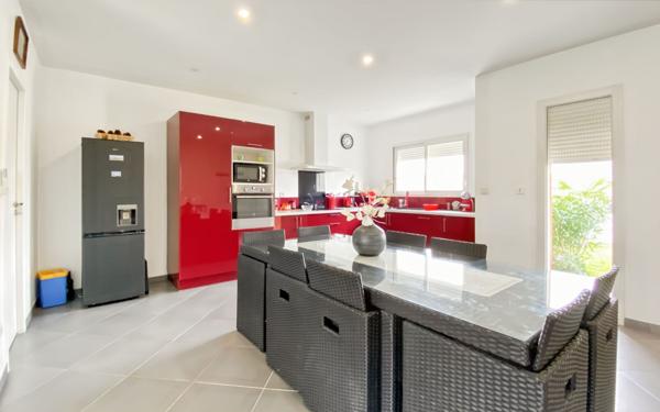 Maison à vendre    3 pièces • 77 m2 Boé