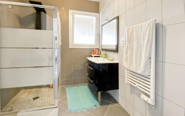 Maison à vendre    3 pièces • 77 m2 Boé