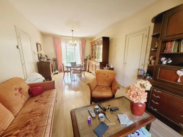 Vente                                                      Maison
                        
                     3 pièces                      65 m2                     à Clamart