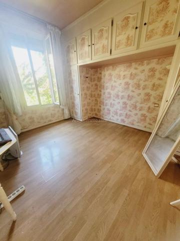 Vente                                                      Maison
                        
                     3 pièces                      65 m2                     à Clamart