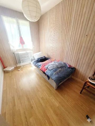 Vente                                                      Maison
                        
                     3 pièces                      65 m2                     à Clamart