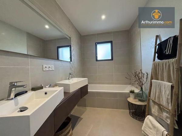 Vente                                                      Maison
                        
                     4 pièces                      100 m2                     à Marmande
