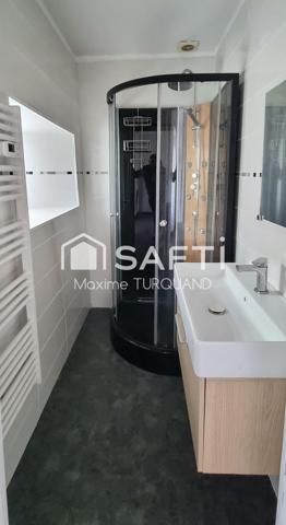 Immeuble comprenant 3 logements.